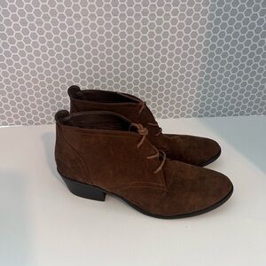 Xappeal Women’s Brown Suede Ankle Boots

Size 8 1/2